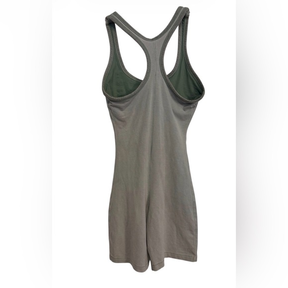 SKIMS Outdoor Basics Mid Thigh Bodysuit in the Heather Grey small - Picture 3 of 5